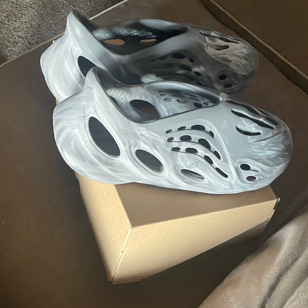 Yeezy Foam Runner MX Granite